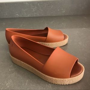 MELISSA *Like New* Slides